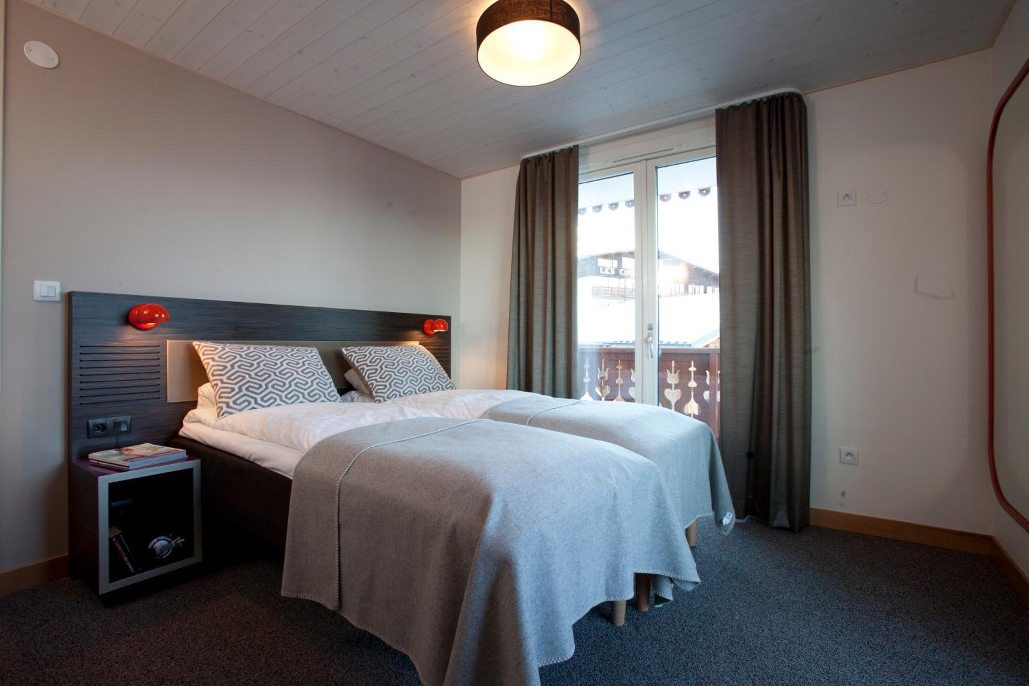 Langley Hotel Le Petit Prince Alpe d'Huez Bagian luar foto