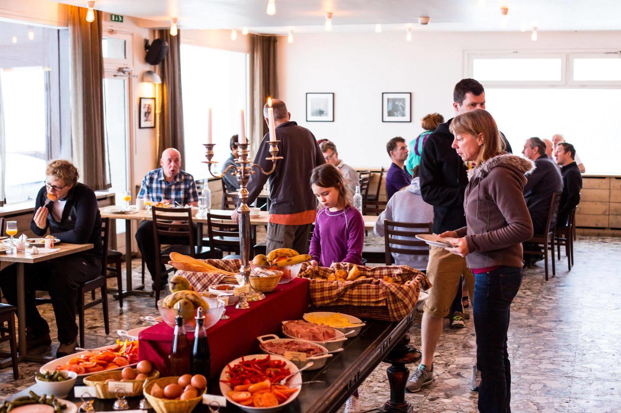 Langley Hotel Le Petit Prince Alpe d'Huez Bagian luar foto