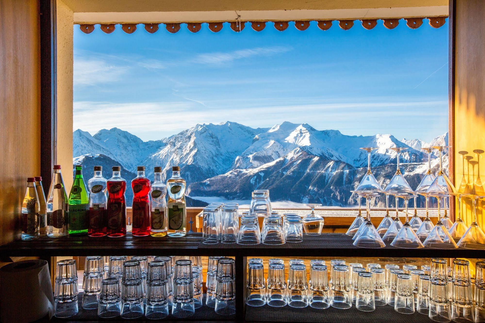 Langley Hotel Le Petit Prince Alpe d'Huez Bagian luar foto